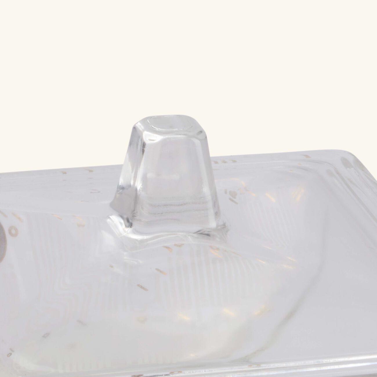 دملاج وعاء الضيافة حياة ذهبي اللون