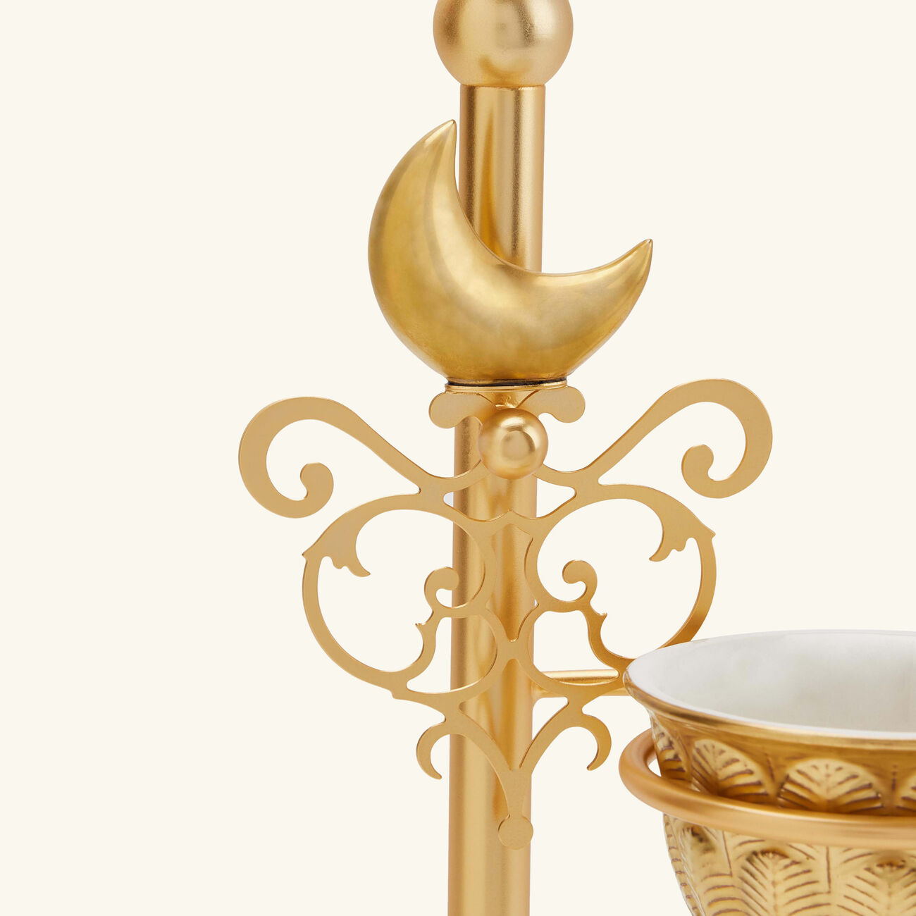 Peacock Extravaganza Cookie Stand & Coffee Cup Holder Gold villari peacock extravaganza cookie stand coffee cup holder gold