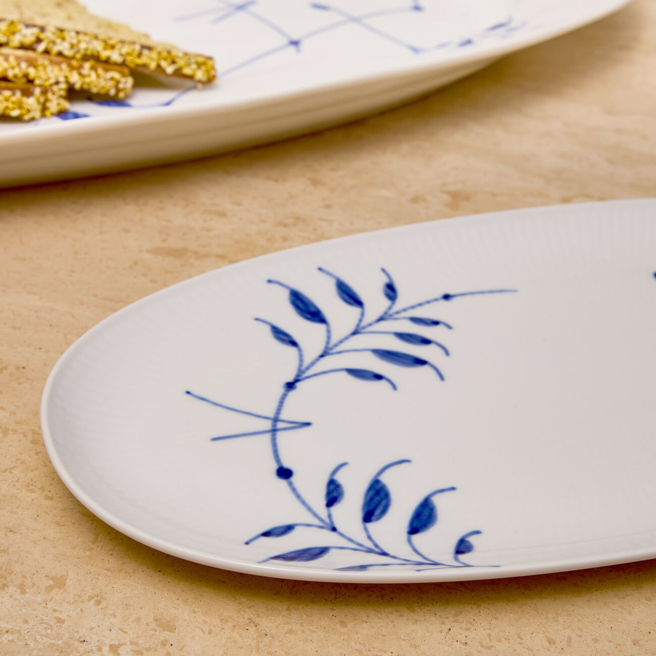 رويال كوبنهاغن طبق التقديم بلو فلوتد ميغا بيضاوي أبيض 37 سم