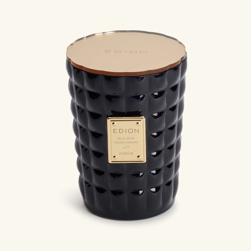 إديون الشمعة العطرية تشيلو سويت نمبر 7 وود هارموني نيرو   300 غ