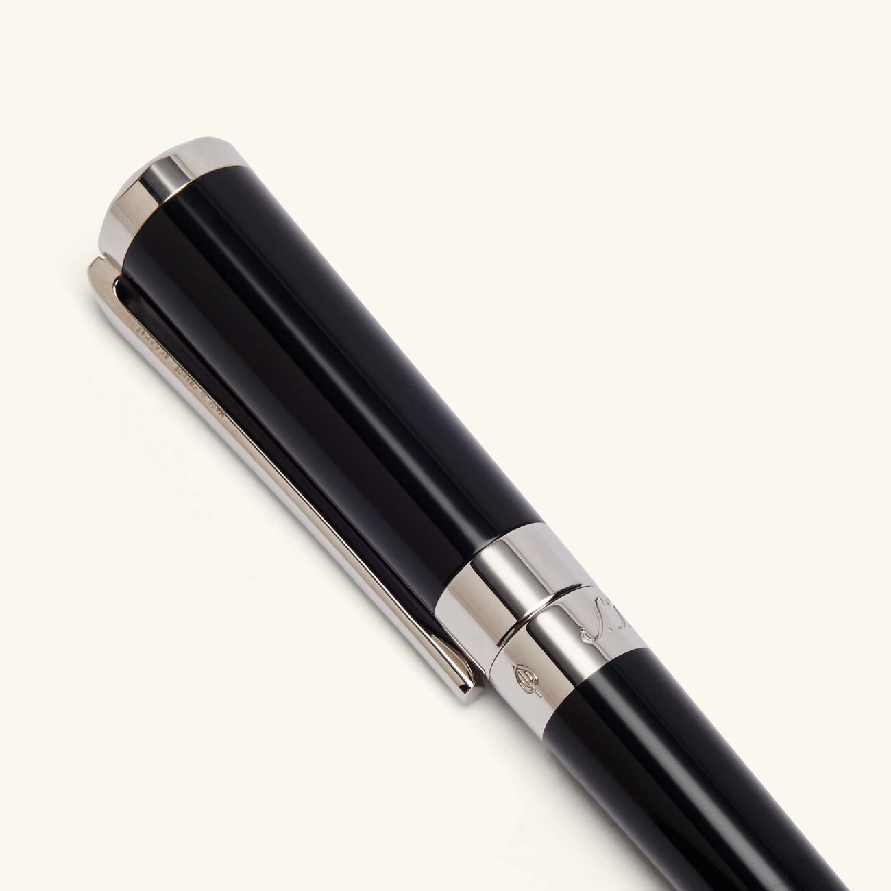 اس تي دوبون قلم الحبر الجاف  بولبوينت  ليبرتي