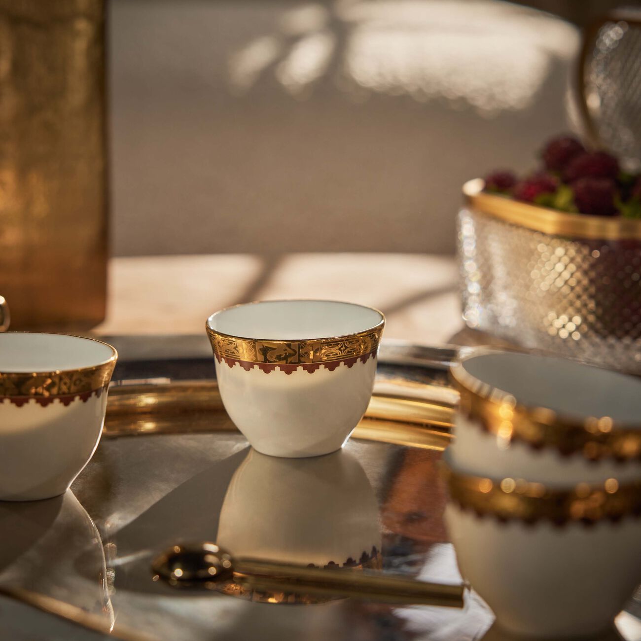 هافيلاند طقم كافالييه رويال المؤلف من 6 فناجين للقهوة العربية بنقوش ذهبية