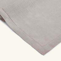 منديل فيليز رمادي كاترين دينوال منديل فيليز رمادي