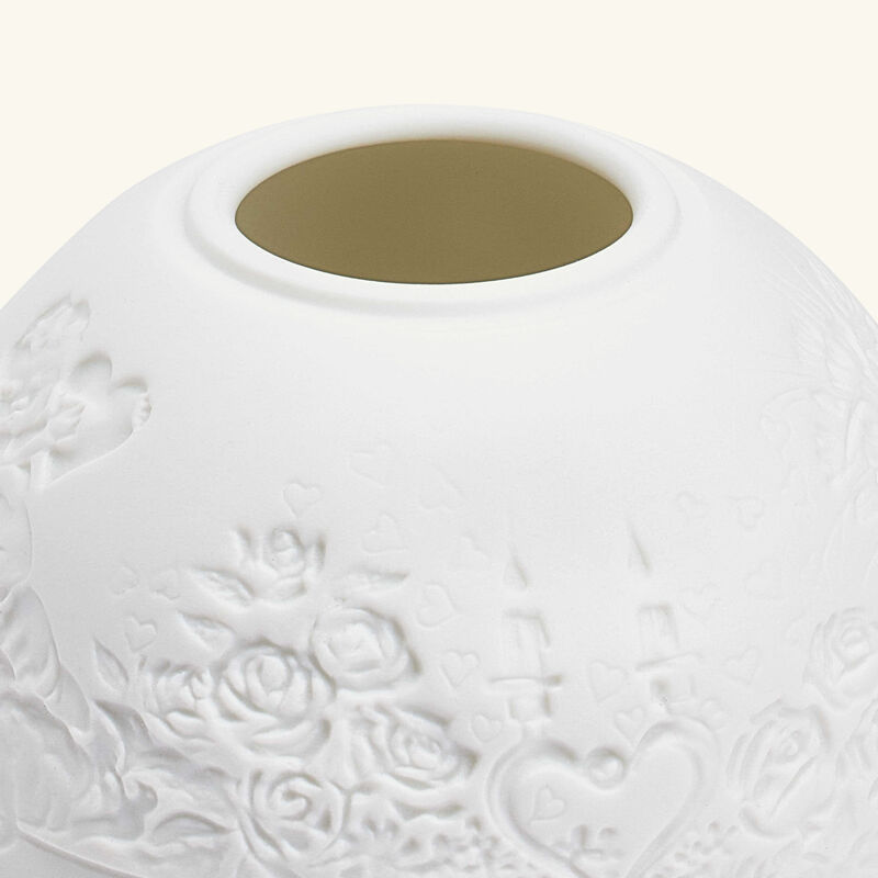 برناردو مصباح ليثوفاني آمور