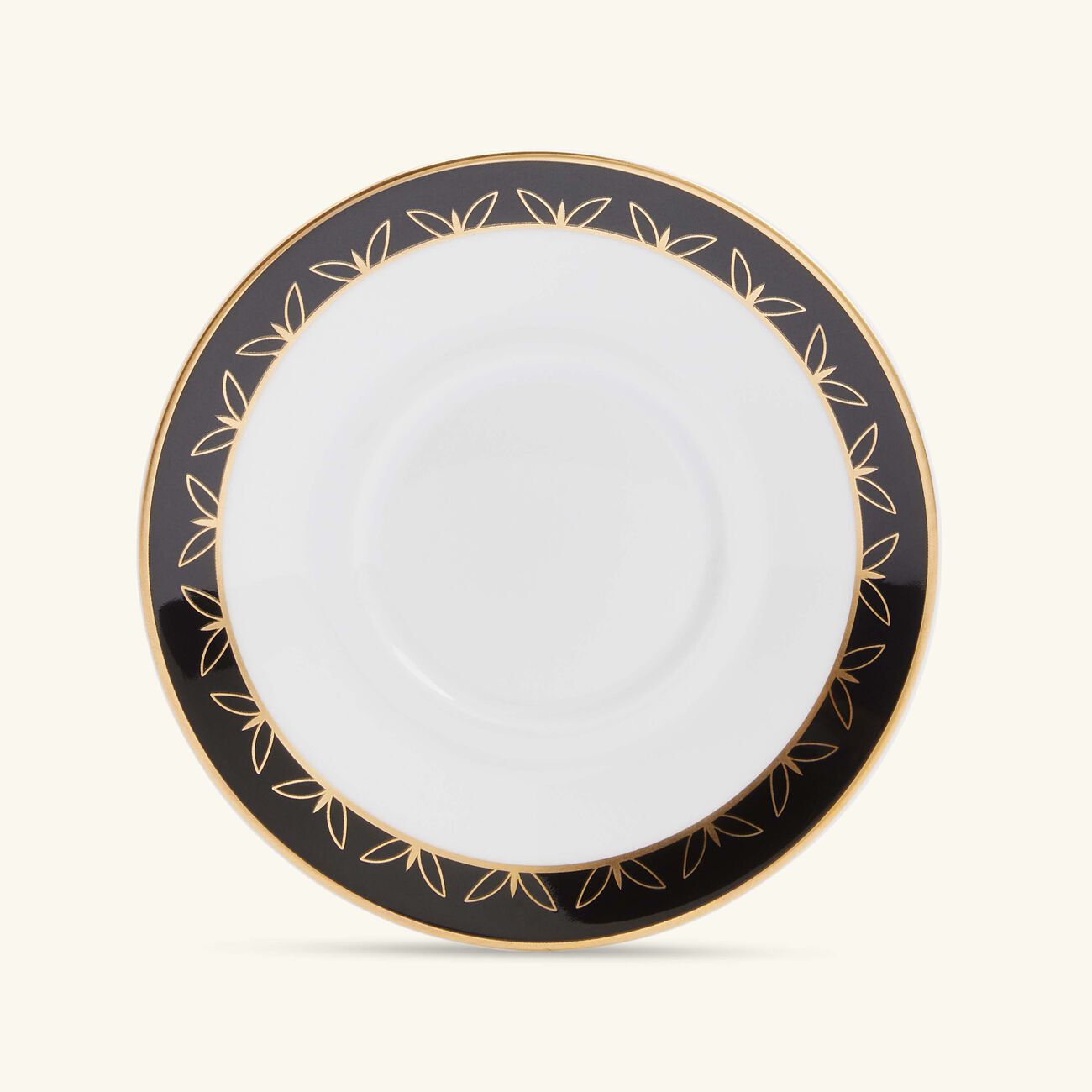 بينتو باريس فنجان القهوة كيوتو مع صحنه باللون الأبيض