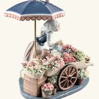 Flowers of The Season Woman Sculpture Medium Grey lladro flowers of the season woman sculpture medium grey