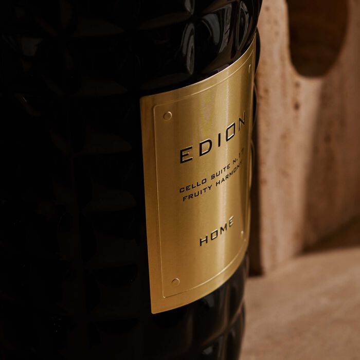 إديون الشمعة العطرية تشيلو سويت نمبر 17 فروتي هارموني نيرو   2 5 كغ