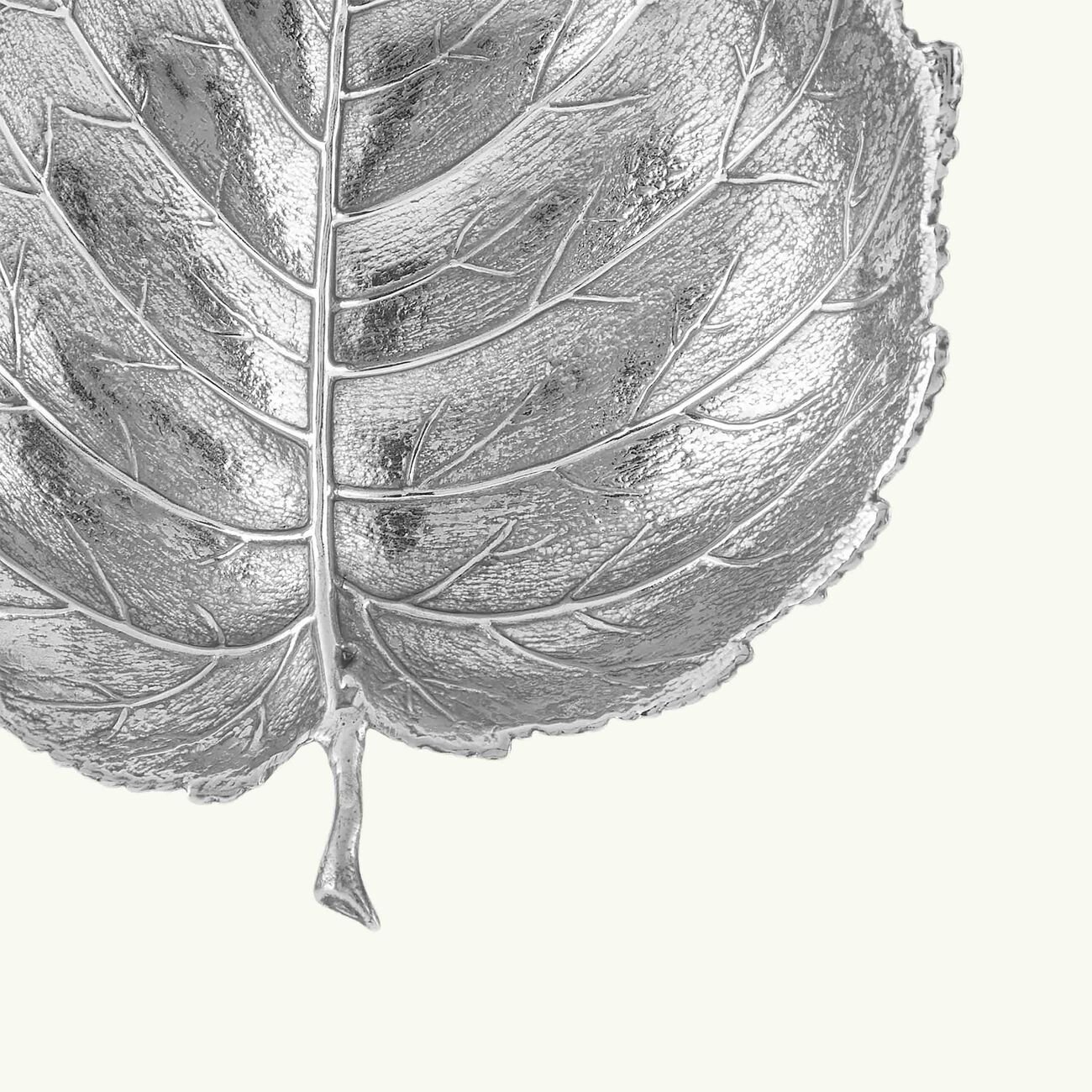 buccellati hazelnut leaf bowl small silver