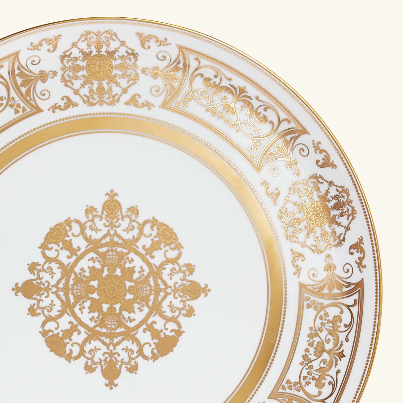 Aux Rois Serving Platter Round Gold 32cm bernardaud aux rois serving platter round gold 32cm