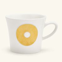 دملاج طقم قمر المؤلف من 6 فناجين للشاي مع صحونها باللون الأبيض