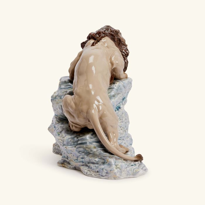 lladro lion pouncing sculpture medium grey