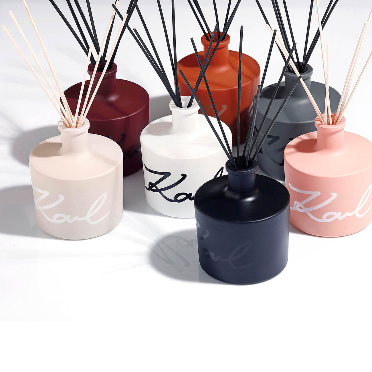 Bois Epicé Reed Diffuser with Natural Sticks karl lagerfeld bois epic reed diffuser with natural sticks