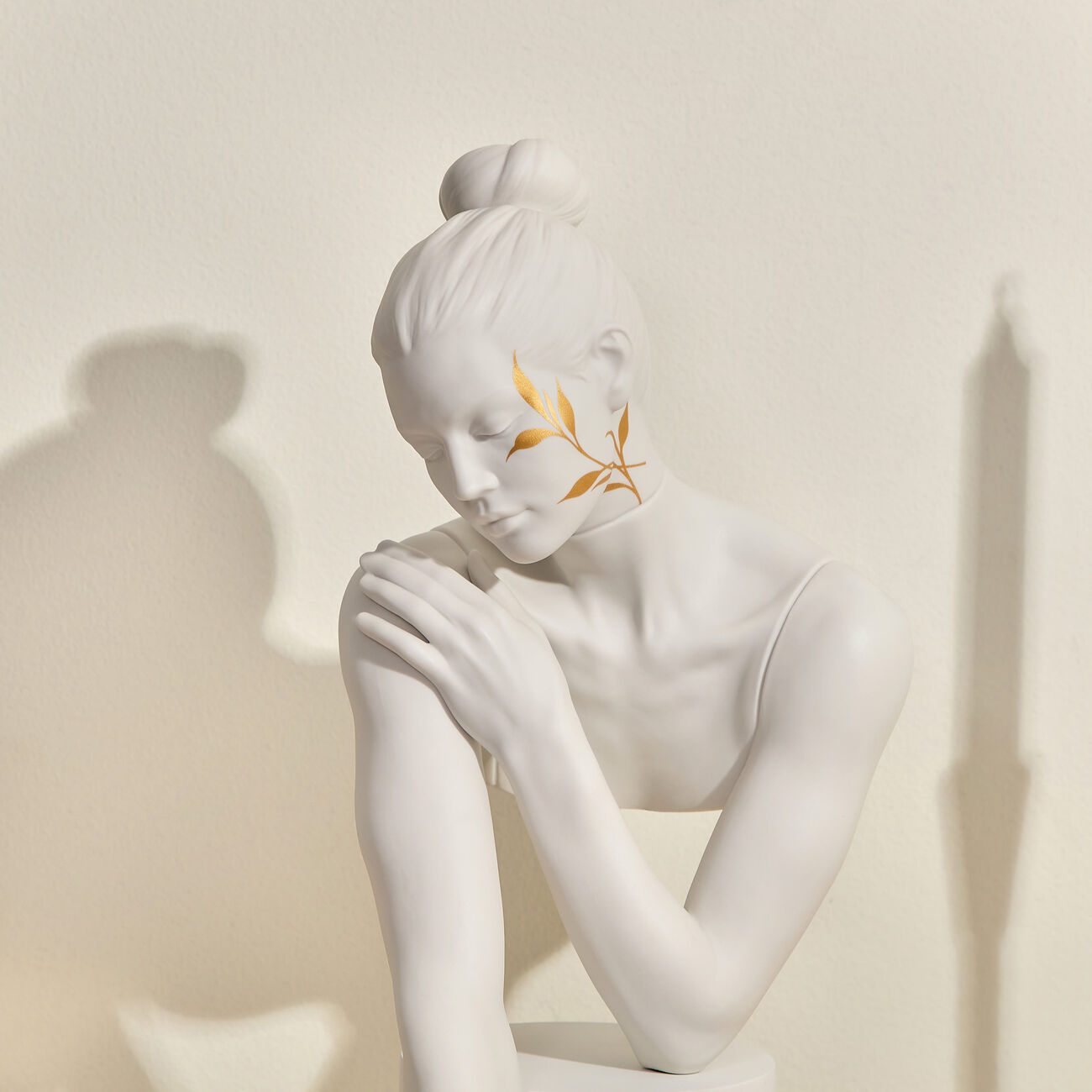 Reflection Of Nature - Her Sculpture Large White lladro reflection of nature her sculpture large white