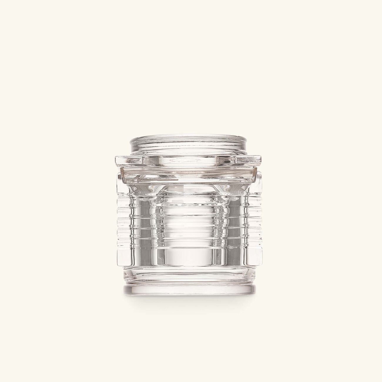 ماريو تشيوني علبة عود مربعة