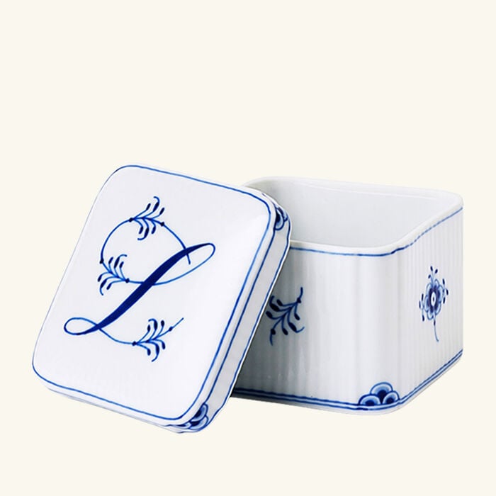 Alphabet Collection L Bonbonniere Box White royal copenhagen alphabet collection l bonbonniere box white