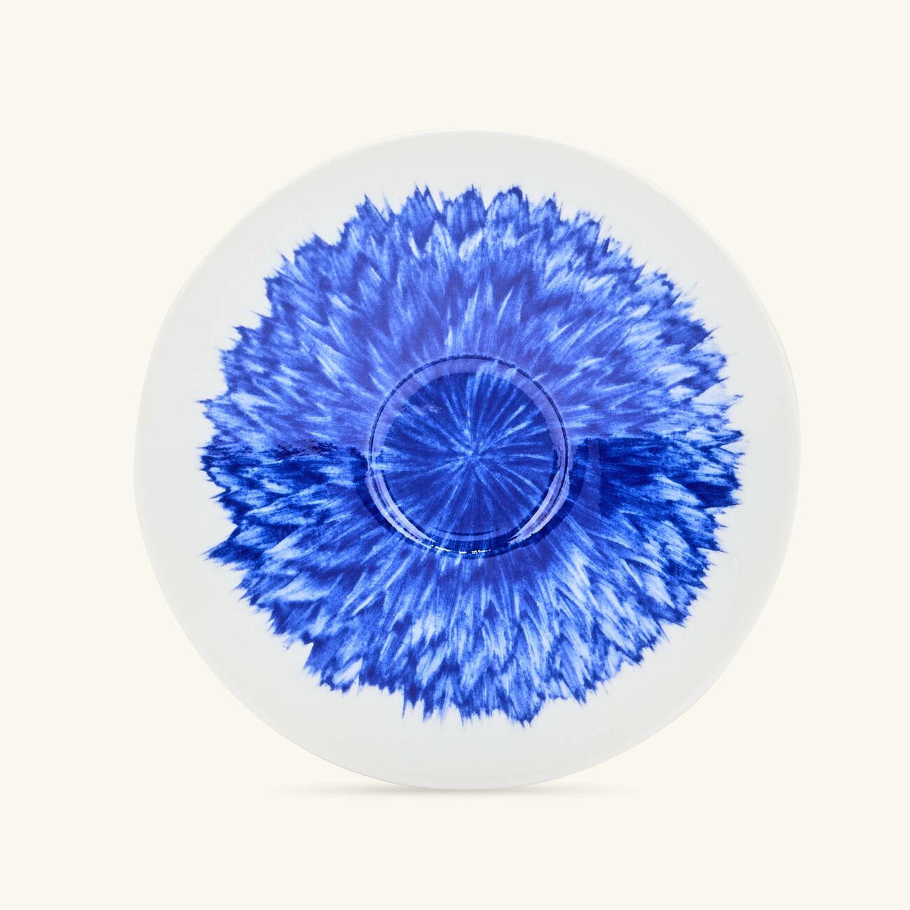 برناردو فنجان الشاي إن بلوم مع صحنه أزرق