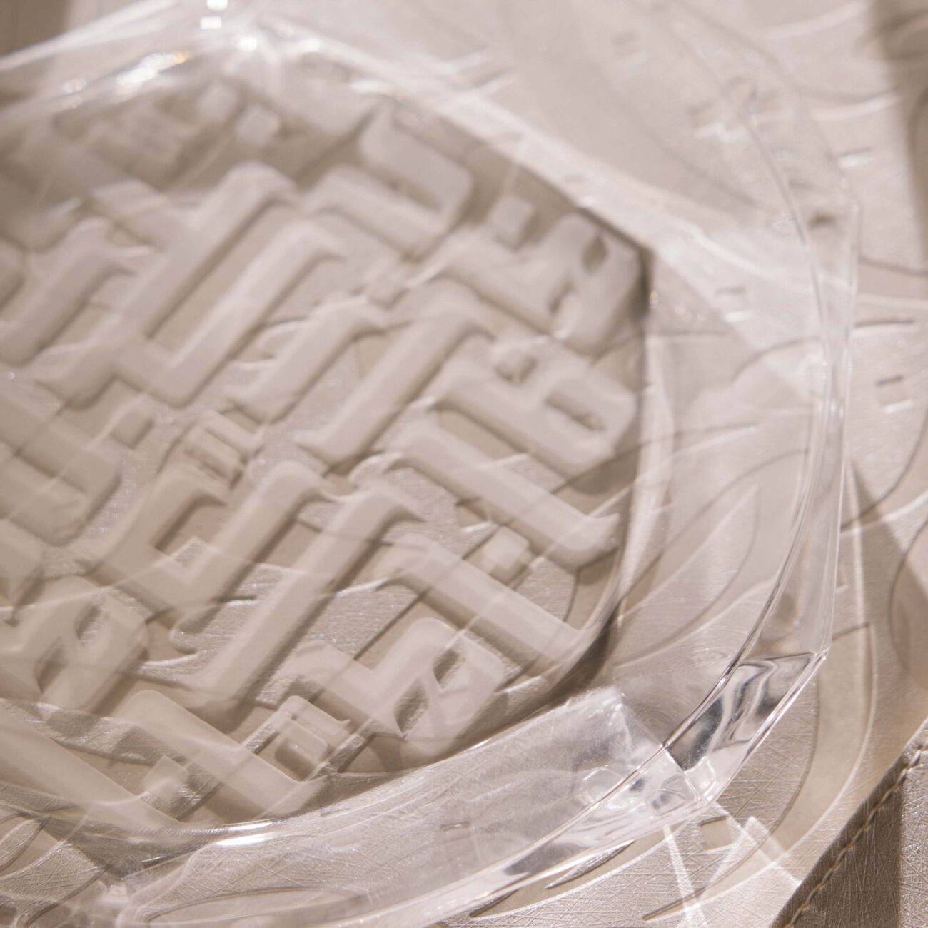 دملاج طقم دار المؤلف من 4 أطباق شفافة للخبز 18 سم