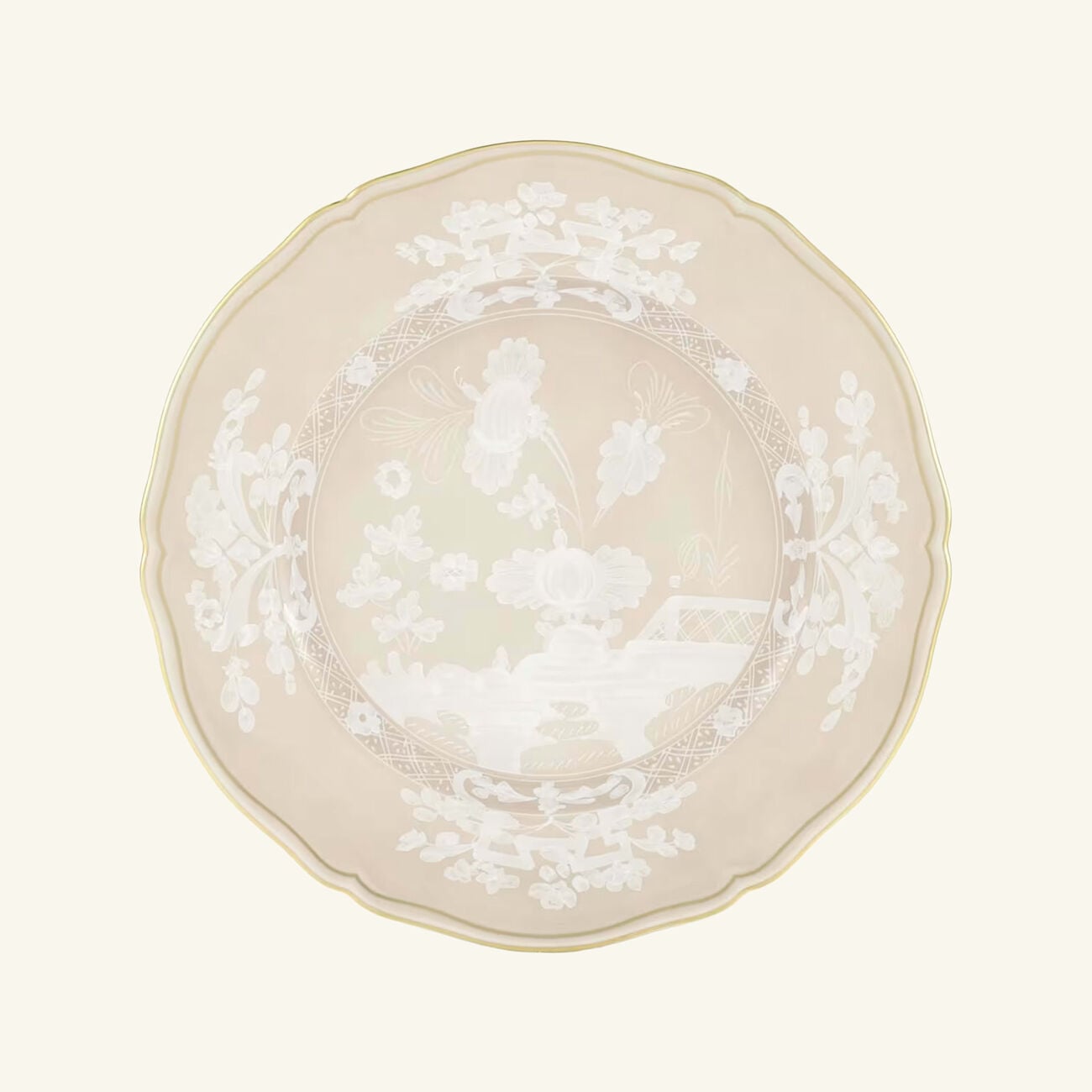 طبق تقديم دائري ميرجينا أورينتي إيطاليانو باللون البيج 31 سم جينوري 1766 طبق تقديم دائري ميرجينا أورينتي إيطاليانو باللون البيج 31 سم