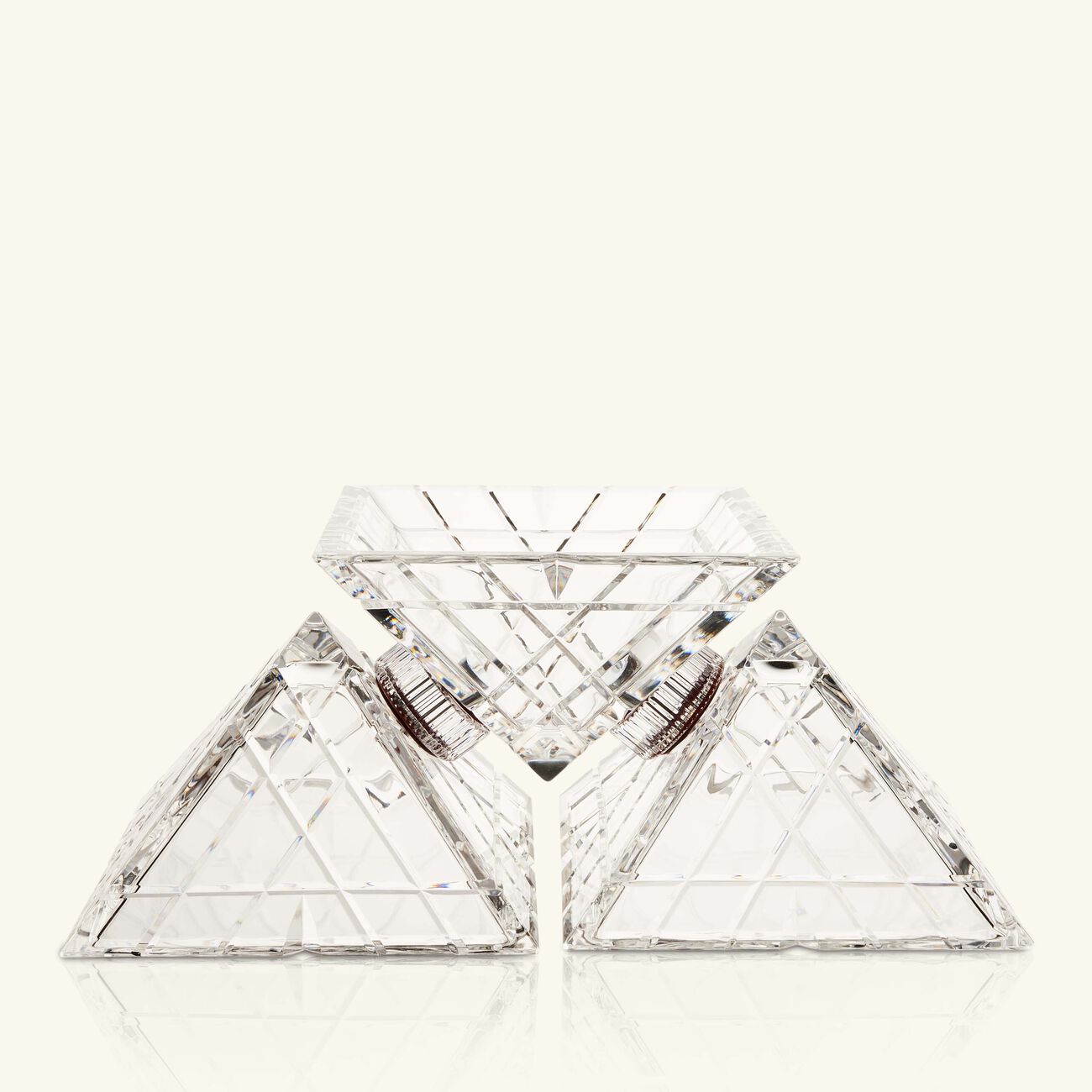 ماريو تشيوني قطعة الديكور الكريستالية بيراميديون كبيرة باللون الشفاف