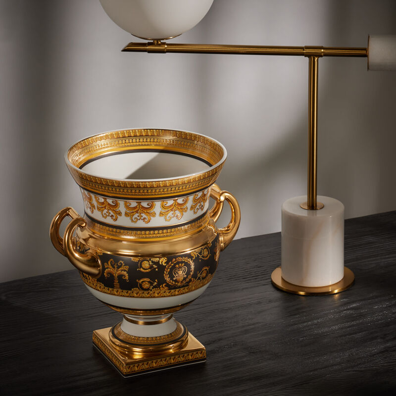 versace i love baroque amphora vase medium gold