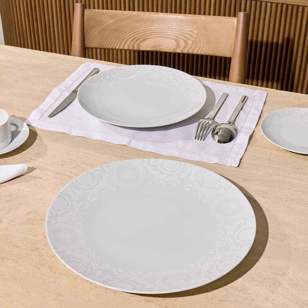 Barocco'92 Bianco Underplate Round White 33cm versace barocco 92 bianco underplate round white 33cm