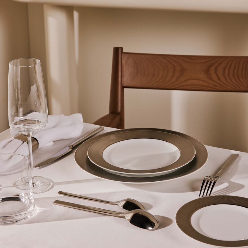 Penthouse Hewitt Salad Plate Round Grey 22cm ralph lauren home penthouse hewitt salad plate round grey 22cm