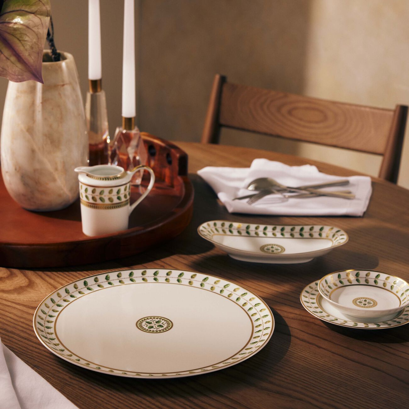 bernardaud constance serving platter round green 33cm