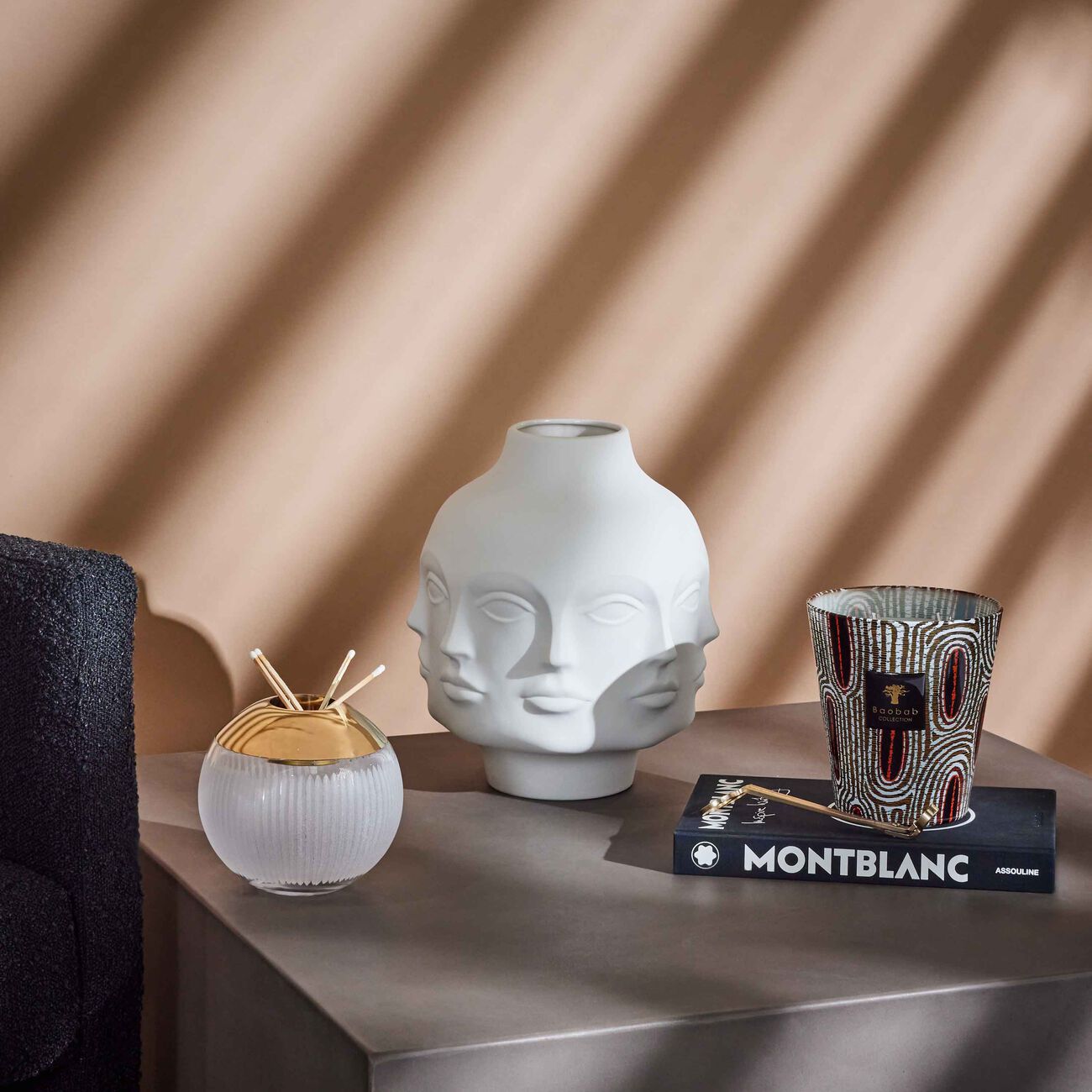 مزهرية دورا مار متوسطة بيضاء جوناثان أدلر مزهرية دورا مار متوسطة بيضاء