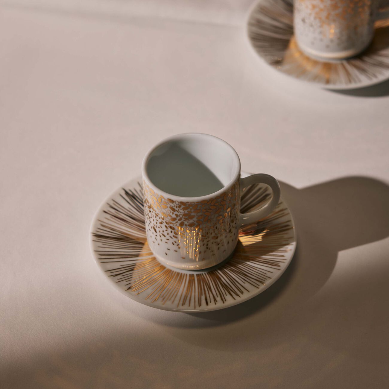 silsal tamrah dates spread top cup   saucer gold set of 2