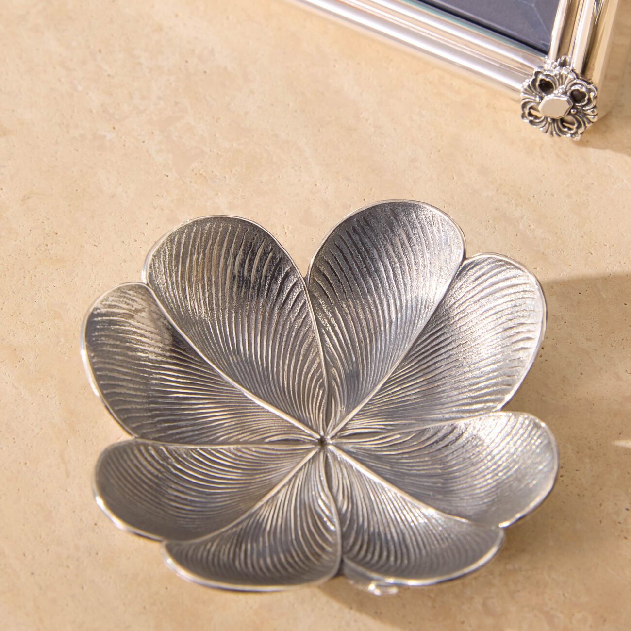 buccellati clover leaf bowl small