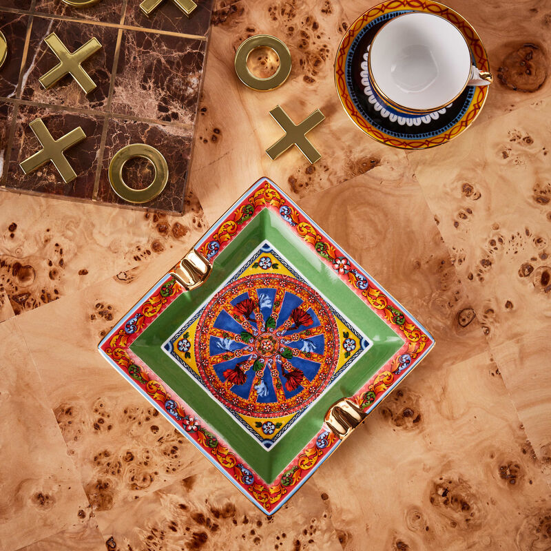 دولتشي أند غابانا كازا منفضة مربعة صغيرة مزينة بنقوش