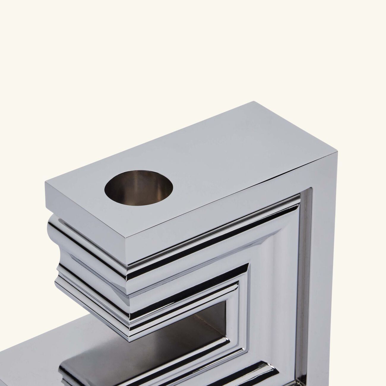 حامل الشموع بيرسبيكتفز الثنائي من الكروم بالحجم الكبير كريستوفل حامل الشموع بيرسبيكتفز الثنائي من الكروم بالحجم الكبير