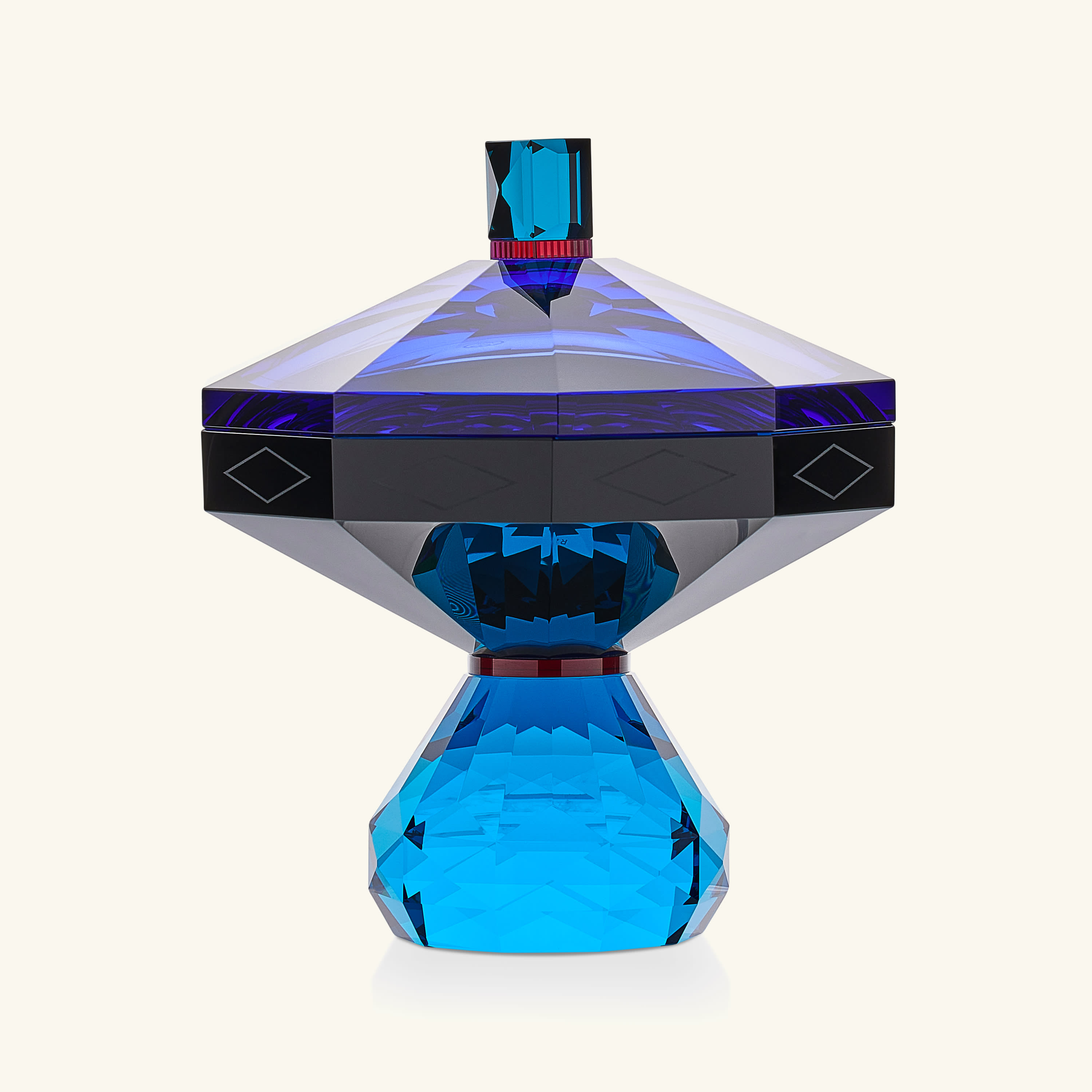 

Hamptons Bonbonniere